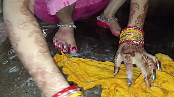 Sexy Sister-in-law Peeing In Bathroom Hindi Erotic