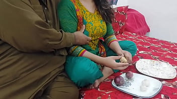 Desi Stepmom Needs Help Chopping Veggies Before I Pound Her Juicy Ass – Cheating On Stepdad (hindi Audio)