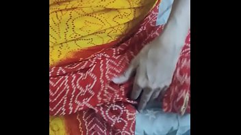 Sensual Indian Aunty In Sari Pleasured By Young Lover