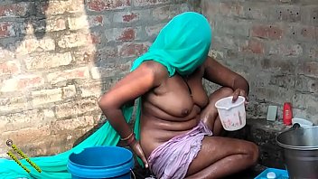 Hot Indian Village Girl Bathing Video In Hindi Desi Radhika