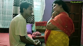 Indian Bhabhi Teases Innocent Boy With Steamy Xxx Action & Clear Audio