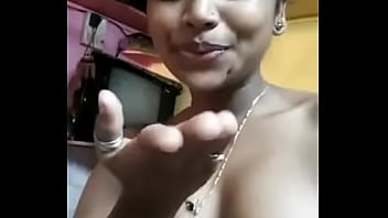 Hot Indian Babe Shares Nude Selfie For Her Lover