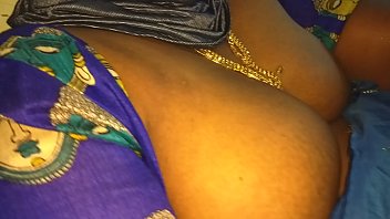 Sensual Indian Aunties Flaunt Curves In Sarees, Teasing With Bold Moves And Seductive Touches