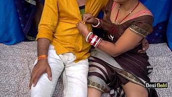 Indian Milf Enjoys Steamy Session With Clear Hindi Moans
