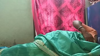 Indian Desi Wife In Saree Teasing With Big Boobs And Shaved Pussy