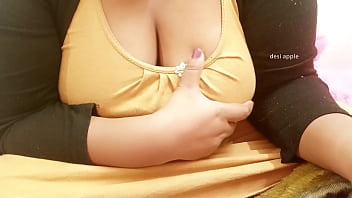 Hot Hyderabadi Aunty With Huge Tits