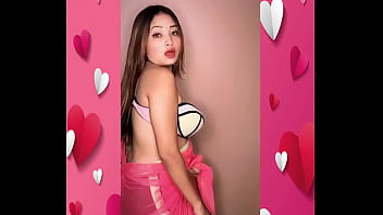 Sensual Desi Dance With Alluring Curves