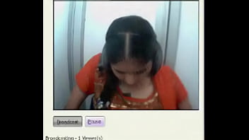 Sexy Tamil Babe Flaunts Her Curves On Live Cam