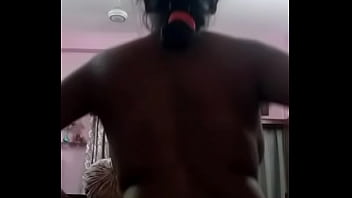 Indian Bengali Babe’s Ass-shaking Mms Video