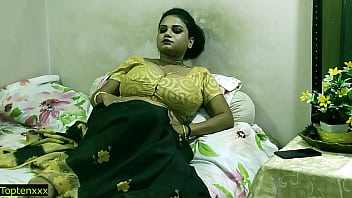 Indian College Stud’s Secret Affair With A Stunning Tamil Bhabhi!! Saree-clad Sex Session Goes Viral
