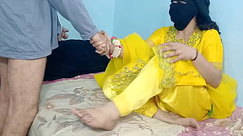 Desi Bhabhi In Yellow Dress Gets Pounded Bareback In Cowgirl And Reverse Cowgirl