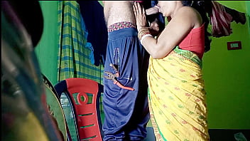 Desi Bhabhi’s Soaking Wet Cunt Gets Wired And Fucked Hard By Electrician In Raw Hindi Moans