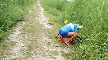 A Desi Wife’s Wild Village Fuck Goes Viral