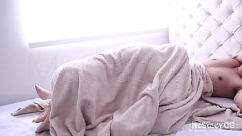 Aroused Filipina Girlfriend Wakes Her Boyfriend With A Steamy Morning Surprise