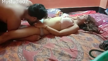 Home Delivery Boy Fucks A Sexy Young Indian Girl