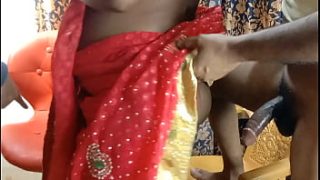 Aged Muslim Sister-in-law Getting Her Asshole Pounded By Another Bhabhi